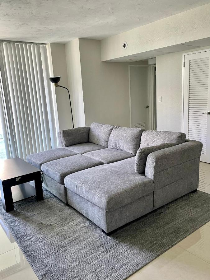 Spacious 1br On The Beach, The Tides, Hollywood,fl Apartment *