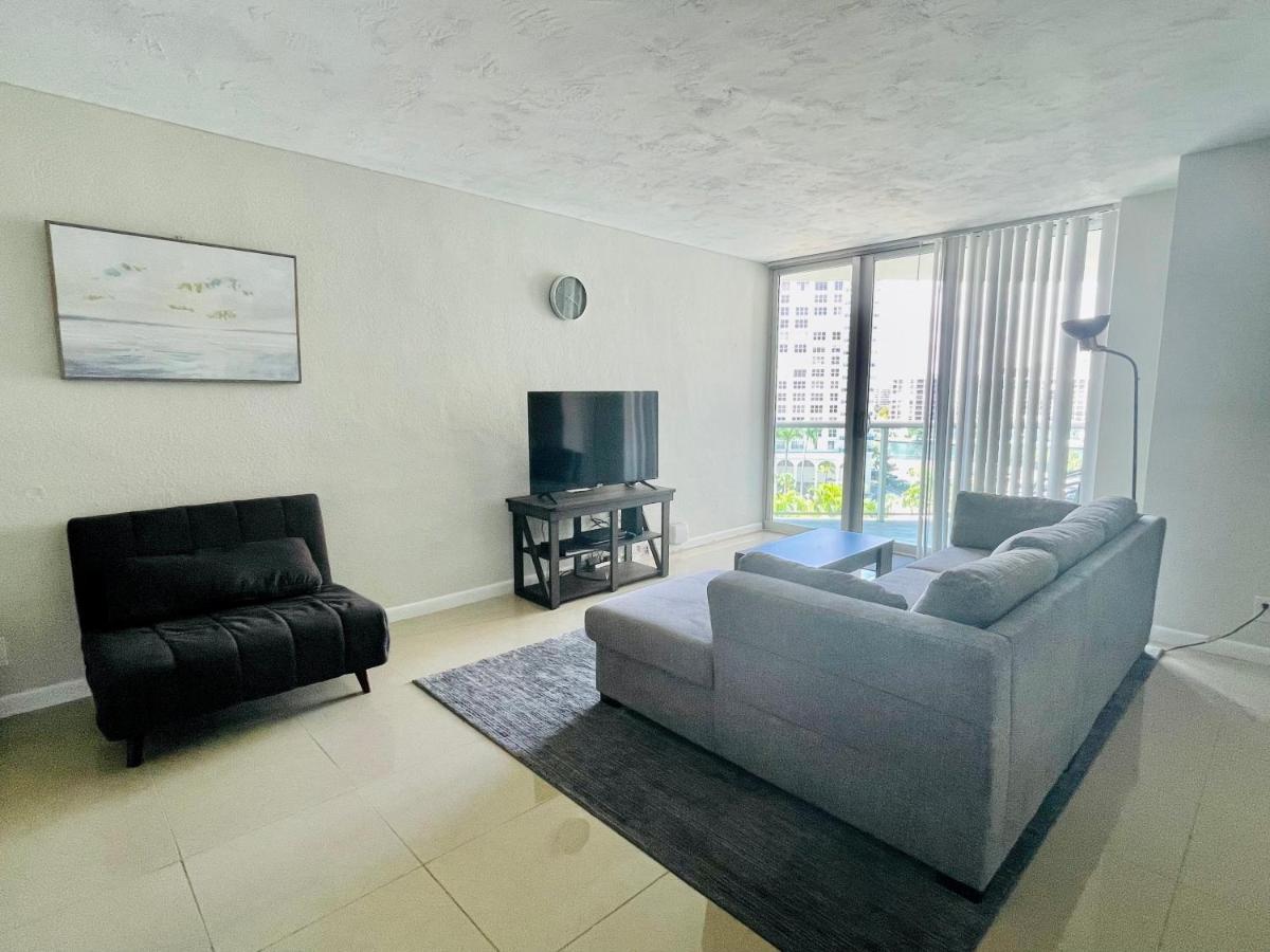 Spacious 1br On The Beach, The Tides, Hollywood,fl