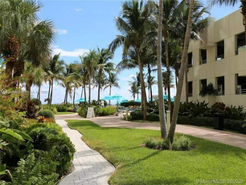 Apartment Spacious 1br On The Beach, The Tides, Hollywood,fl