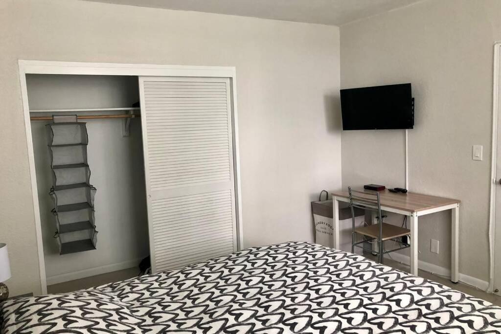 Apartment Spacious 1br On The Beach, The Tides, Hollywood,fl *